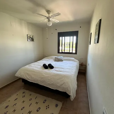 Villa Paraiso De La Luz 7 Bedrooms, Swimming Pool & 4 Bathrooms *