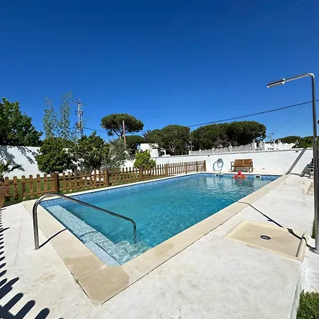 Paraiso De La Luz 7 Bedrooms, Swimming Pool & 4 Bathrooms Villa *