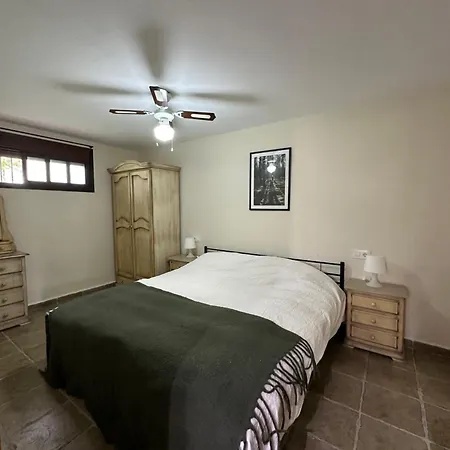 Paraiso De La Luz 7 Bedrooms, Swimming Pool & 4 Bathrooms