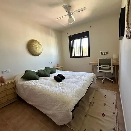 Paraiso De La Luz 7 Bedrooms, Swimming Pool & 4 Bathrooms Villa *